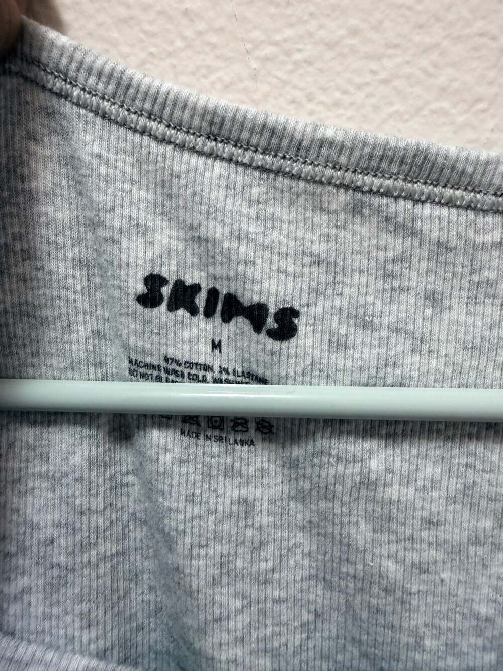 SKIMS Ribbed Cotton Blend Scoop Neck Tank Top Gray Size M - Picture 2 of 3